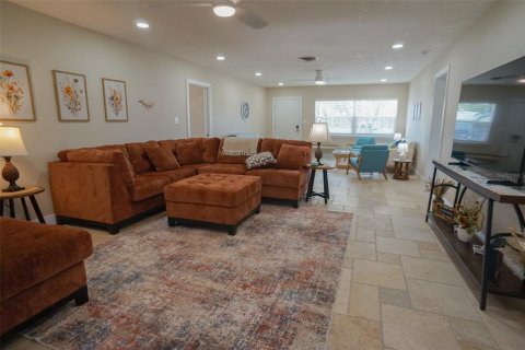 Villa ou maison à louer à Clearwater, Floride: 3 chambres, 191.01 m2 № 2096950 - photo 7