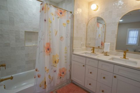 Villa ou maison à louer à Clearwater, Floride: 3 chambres, 191.01 m2 № 2096950 - photo 12