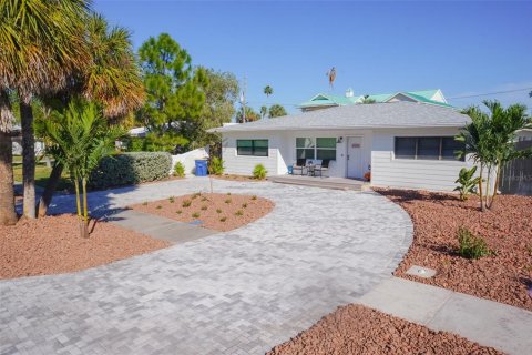 Villa ou maison à Clearwater, Floride 3 chambres, 191.01 m2 № 2096950