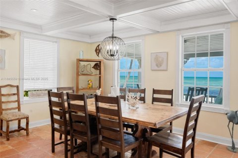 Купить виллу или дом в Исламорада, Вилладж оф Айлендс, Флорида 4 спальни, № 1978992 - фото 23