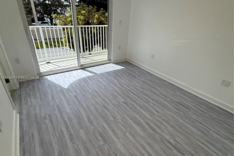 Снять в аренду таунхаус в Хомстед, Флорида 4 спальни, 133.22м2, № 1945446 - фото 24