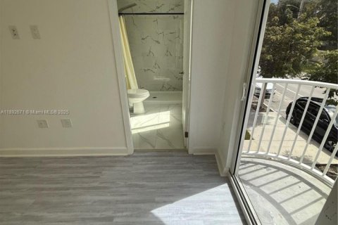 Снять в аренду таунхаус в Хомстед, Флорида 4 спальни, 133.22м2, № 1945446 - фото 25