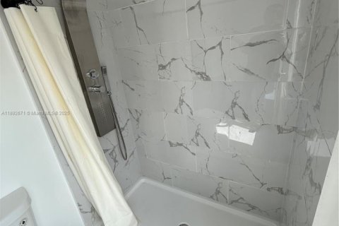 Снять в аренду таунхаус в Хомстед, Флорида 4 спальни, 133.22м2, № 1945446 - фото 22