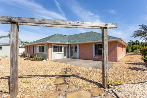 House in Ormond Beach, Florida 3 bedrooms, 183.95 sq.m. № 1758037 - photo 21