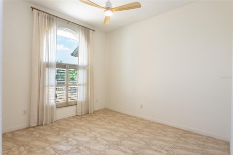 House in Ormond Beach, Florida 3 bedrooms, 183.95 sq.m. № 1758037 - photo 19