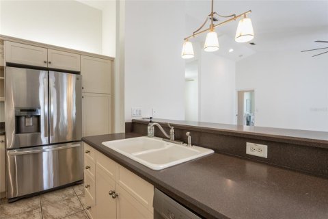 House in Ormond Beach, Florida 3 bedrooms, 183.95 sq.m. № 1758037 - photo 8