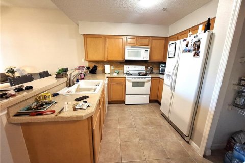 Condo in Altamonte Springs, Florida, 3 bedrooms  № 1914057 - photo 6