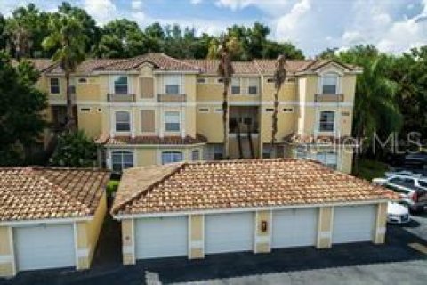 Condo in Altamonte Springs, Florida, 3 bedrooms  № 1914057 - photo 2