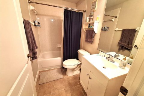 Condo in Altamonte Springs, Florida, 3 bedrooms  № 1914057 - photo 12