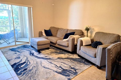 Condo in Altamonte Springs, Florida, 3 bedrooms  № 1914057 - photo 3