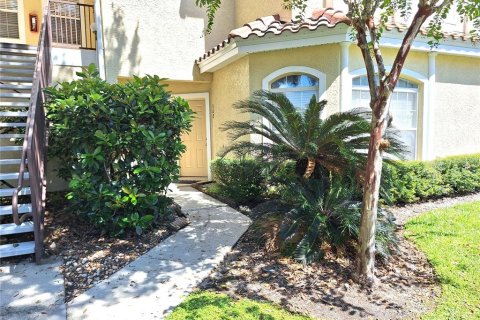 Condo in Altamonte Springs, Florida, 3 bedrooms  № 1914057 - photo 1
