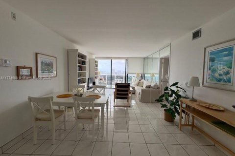 Condo in Aventura, Florida, 2 bedrooms  № 1998401