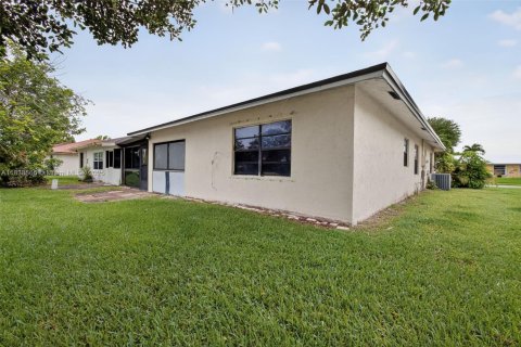 Casa en venta en West Palm Beach, Florida, 3 dormitorios, 159.98 m2 № 1826105 - foto 28