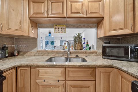 Casa en venta en West Palm Beach, Florida, 3 dormitorios, 159.98 m2 № 1826105 - foto 10