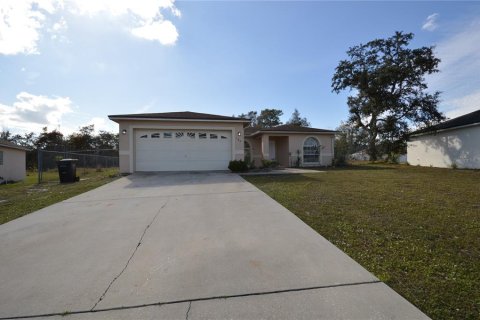 House in Kissimmee, Florida 3 bedrooms, 125.05 sq.m. № 2096995 - photo 2