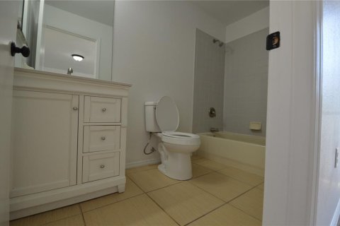 House in Kissimmee, Florida 3 bedrooms, 125.05 sq.m. № 2096995 - photo 11