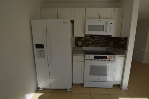 House in Kissimmee, Florida 3 bedrooms, 125.05 sq.m. № 2096995 - photo 15