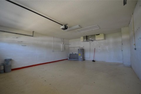 House in Kissimmee, Florida 3 bedrooms, 125.05 sq.m. № 2096995 - photo 25