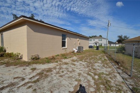 House in Kissimmee, Florida 3 bedrooms, 125.05 sq.m. № 2096995 - photo 23