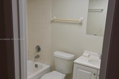 Снять в аренду кондоминиум в Тамарак, Флорида 1 спальня, 69.68м2, № 2004248 - фото 8