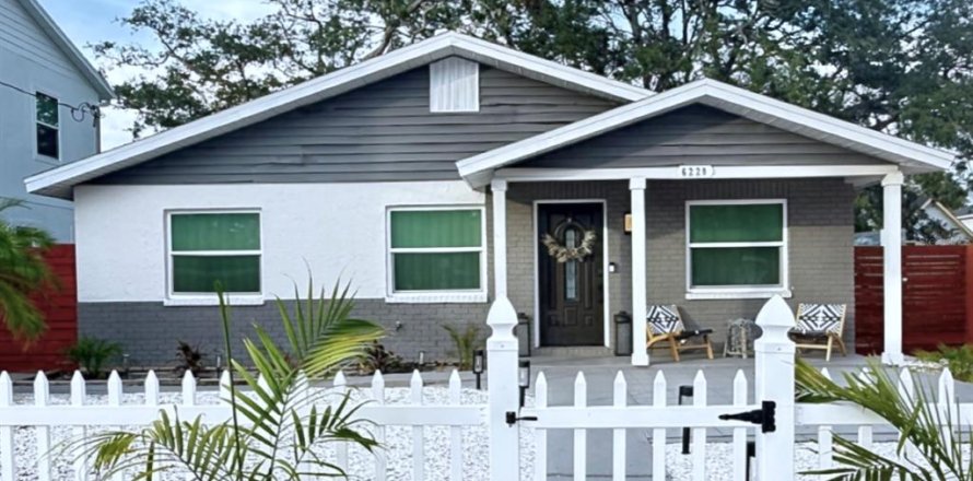 Villa ou maison à Tampa, Floride 4 chambres, 189.24 m2 № 1847098