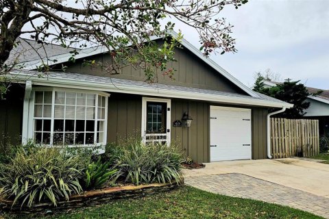 Casa en venta en New Smyrna Beach, Florida, 2 dormitorios, 97.18 m2 № 1831847 - foto 1