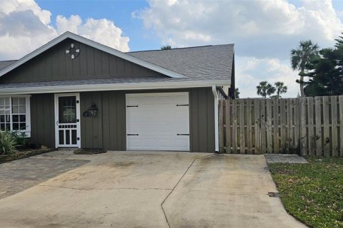 Купить виллу или дом в Нью-Смирна-Бич, Флорида 9 комнат, 97.18м2, № 1831847 - фото 2