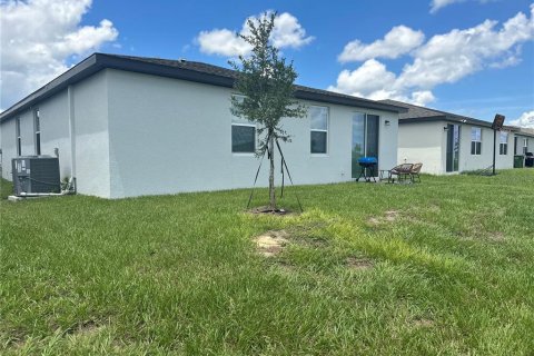 House in Winter Haven, Florida 3 bedrooms, 157.47 sq.m. № 1900213 - photo 24