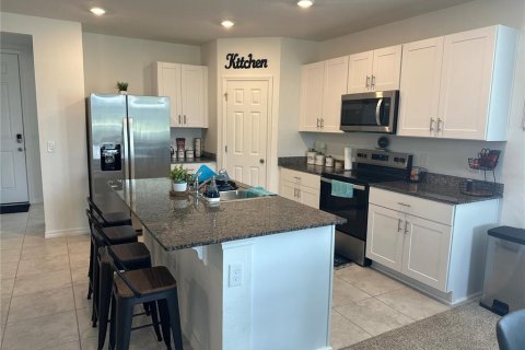 House in Winter Haven, Florida 3 bedrooms, 157.47 sq.m. № 1900213 - photo 9