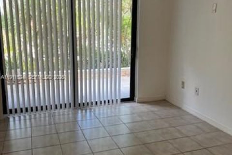 Condo in Key Biscayne, Florida, 1 bedroom  № 2018935 - photo 7