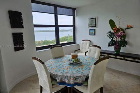 Снять в аренду кондоминиум в Ривьера-Бич, Флорида 2 спальни, 135.36м2, № 1766746 - фото 5