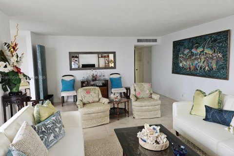 Снять в аренду кондоминиум в Ривьера-Бич, Флорида 2 спальни, 135.36м2, № 1766746 - фото 4