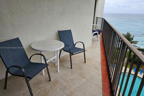 Снять в аренду кондоминиум в Ривьера-Бич, Флорида 2 спальни, 135.36м2, № 1766746 - фото 19