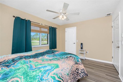 House in Port Charlotte, Florida 3 bedrooms, 149.57 sq.m. № 1716931 - photo 9