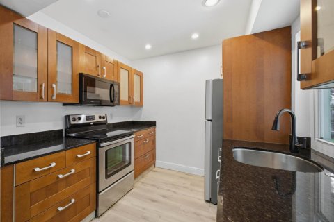 Propiedad comercial en venta en Oakland Park, Florida, 184.32 m2 № 2084086 - foto 25