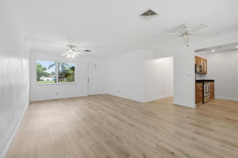 Propiedad comercial en venta en Oakland Park, Florida, 184.32 m2 № 2084086 - foto 23