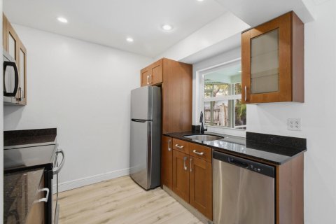 Propiedad comercial en venta en Oakland Park, Florida, 184.32 m2 № 2084086 - foto 26