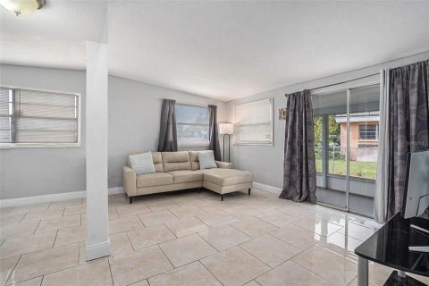 Villa ou maison à vendre à Tampa, Floride: 3 chambres, 117.43 m2 № 1873671 - photo 20