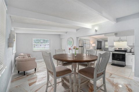 Villa ou maison à vendre à Tampa, Floride: 3 chambres, 117.43 m2 № 1873671 - photo 11