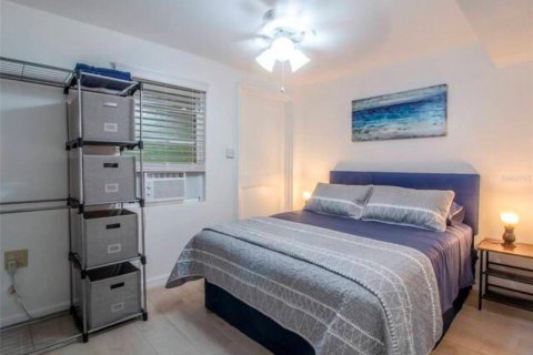 Снять в аренду квартиру в Орландо, Флорида 4 комнаты, 60.39м2, № 537610 - фото 13