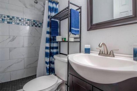 Снять в аренду квартиру в Орландо, Флорида 4 комнаты, 60.39м2, № 537610 - фото 15