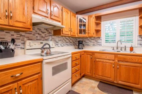 Снять в аренду квартиру в Орландо, Флорида 4 комнаты, 60.39м2, № 537610 - фото 8