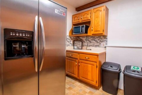 Снять в аренду квартиру в Орландо, Флорида 4 комнаты, 60.39м2, № 537610 - фото 9