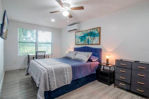 Снять в аренду квартиру в Орландо, Флорида 4 комнаты, 60.39м2, № 537610 - фото 24