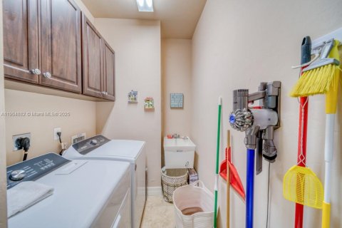 Villa ou maison à vendre à Cape Coral, Floride: 3 chambres № 1956078 - photo 20