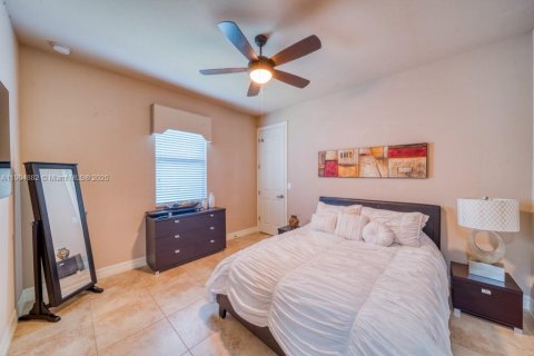 Villa ou maison à vendre à Cape Coral, Floride: 3 chambres № 1956078 - photo 26