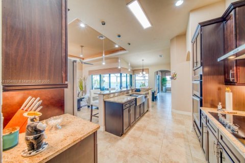 Villa ou maison à vendre à Cape Coral, Floride: 3 chambres № 1956078 - photo 12