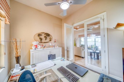 Villa ou maison à vendre à Cape Coral, Floride: 3 chambres № 1956078 - photo 22