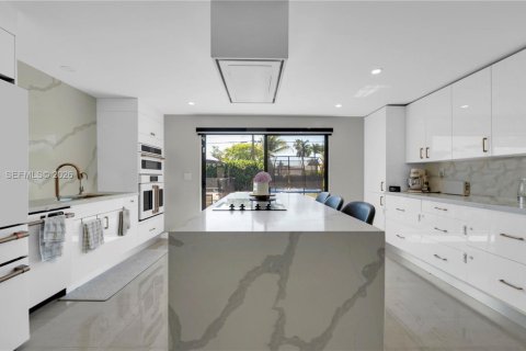 House in Hollywood, Florida 3 bedrooms № 2064789 - photo 18