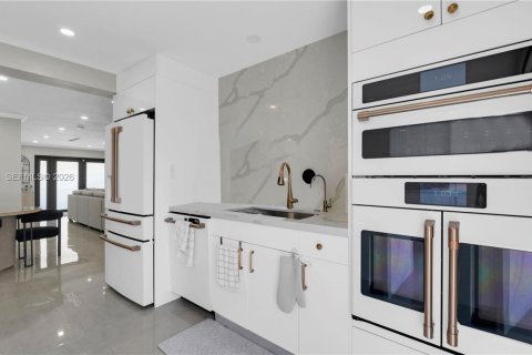 House in Hollywood, Florida 3 bedrooms № 2064789 - photo 22